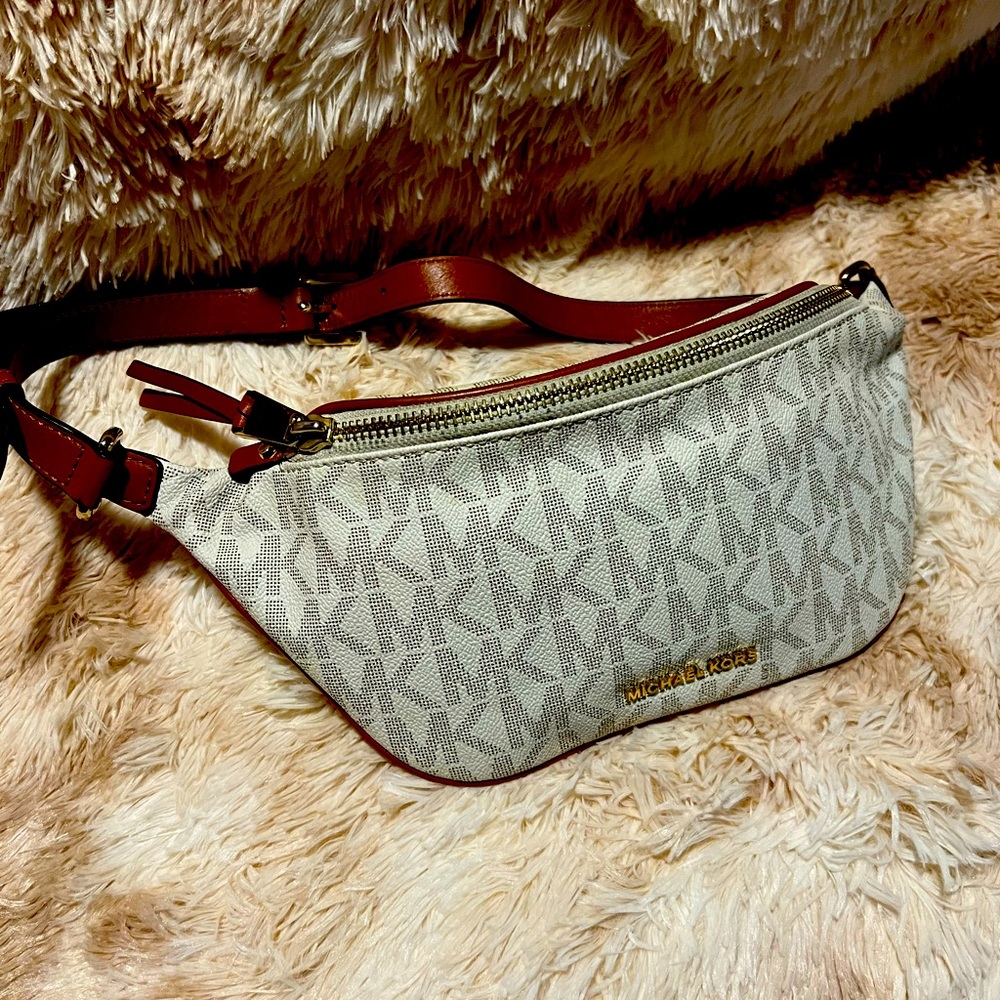 Micheal kors Fanny pack
